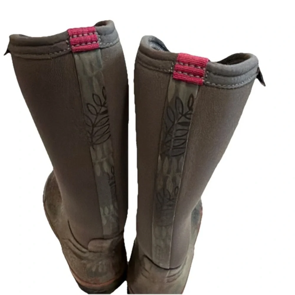 Bogs‎ Women's Size 7 Neotech Berry 78036-062 Waterproof         1736